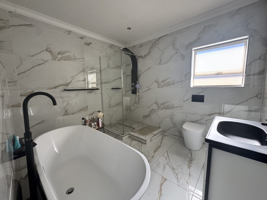 To Let 3 Bedroom Property for Rent in Wilkoppies North West